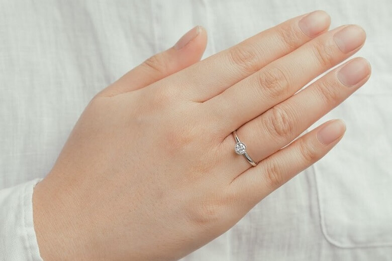 ダイヤモンドのカラットとは？婚約指輪におすすめ・人気の大きさはあのサイズ！ – 手作り結婚指輪・婚約指輪の鎌倉彫金工房